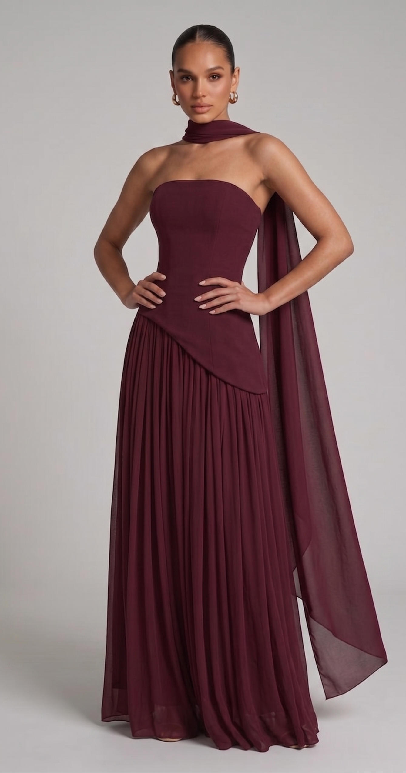 Elegantes Maxikleid mit Schal