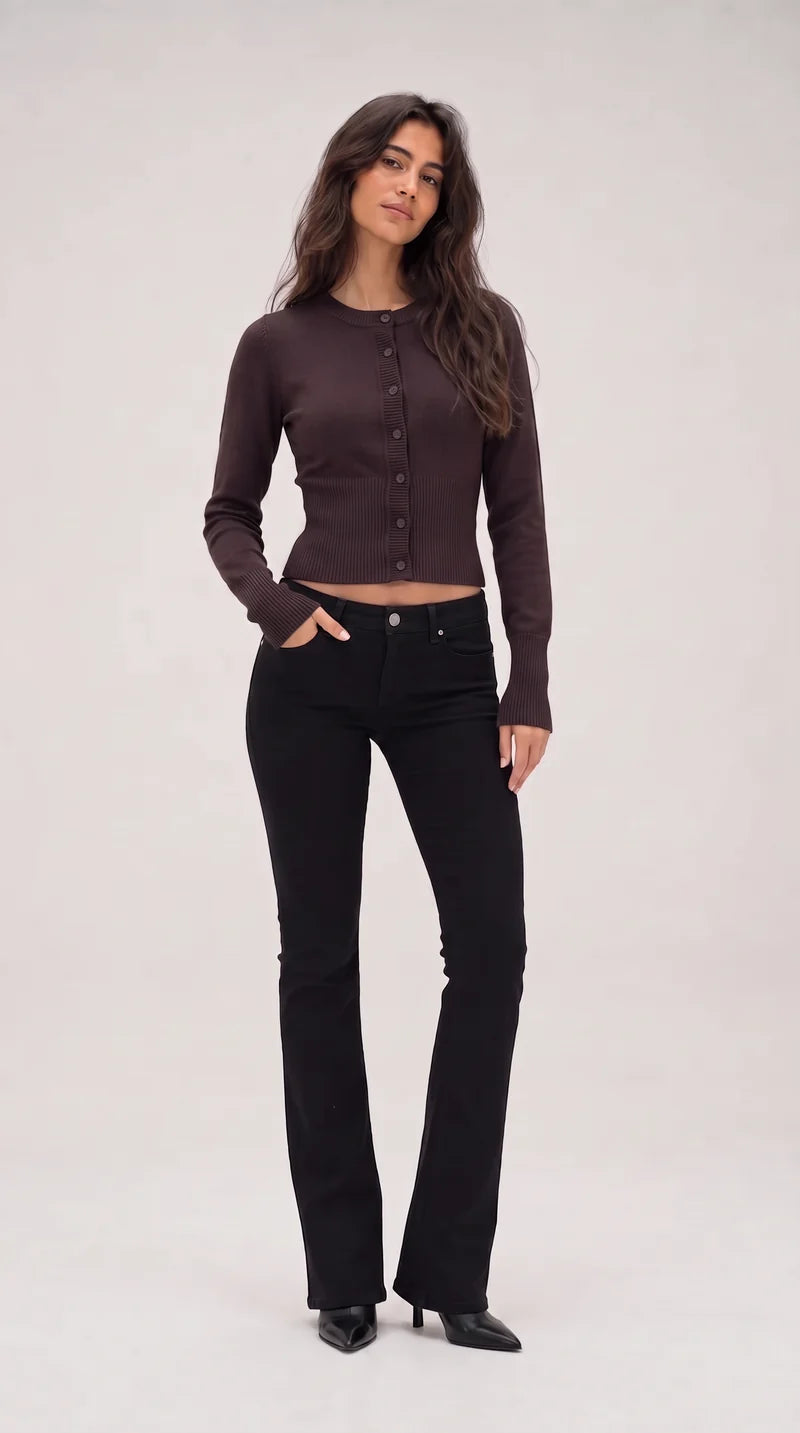 CROPPED STRICKJACKE