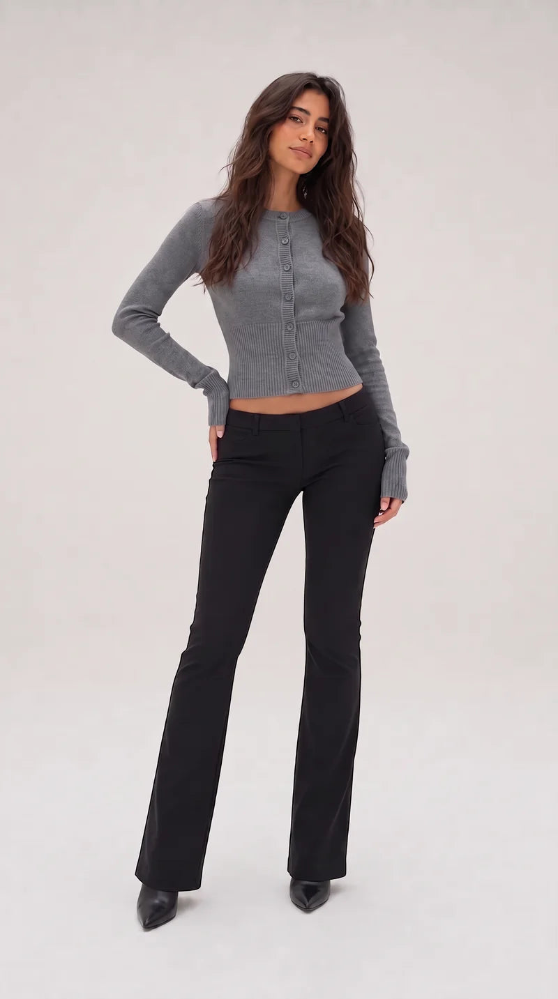 CROPPED STRICKJACKE