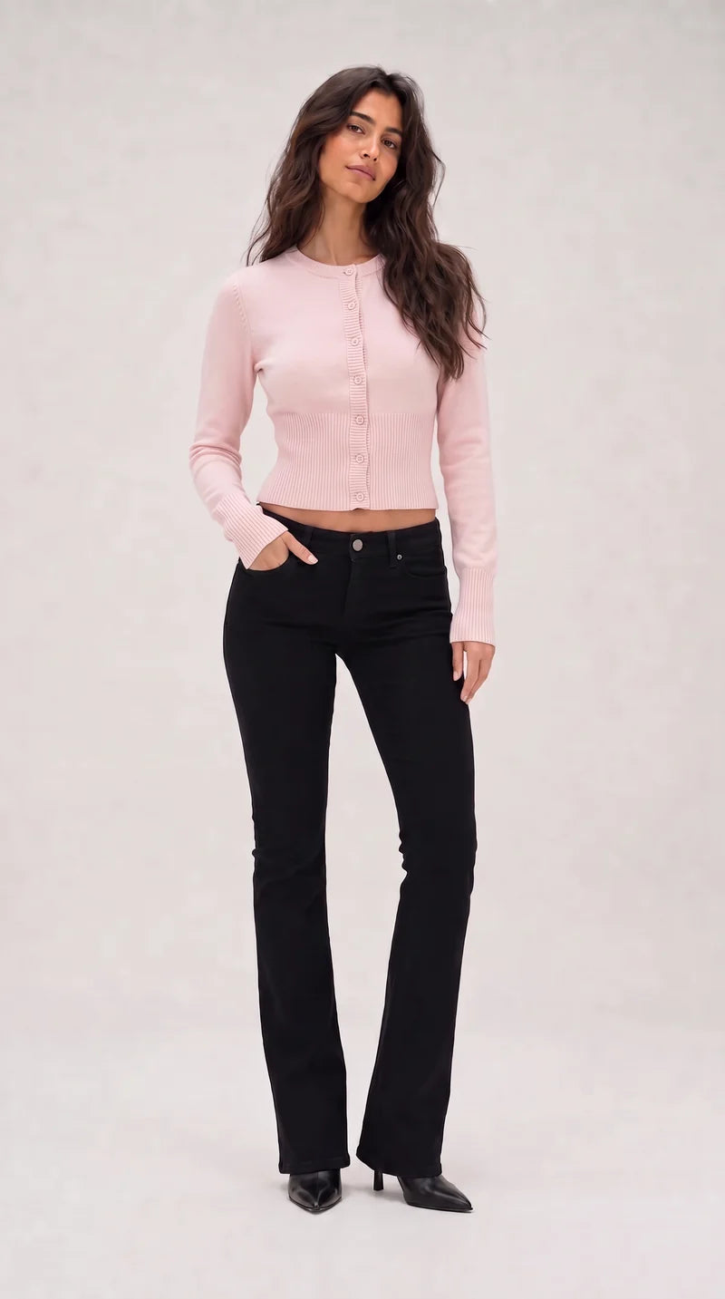 CROPPED STRICKJACKE